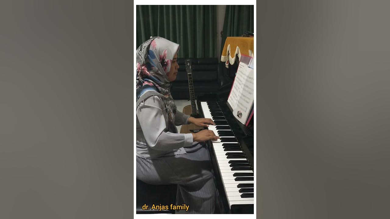 Minuet - Piano version  J.S. Bach - dr. Hana Piano #shorts