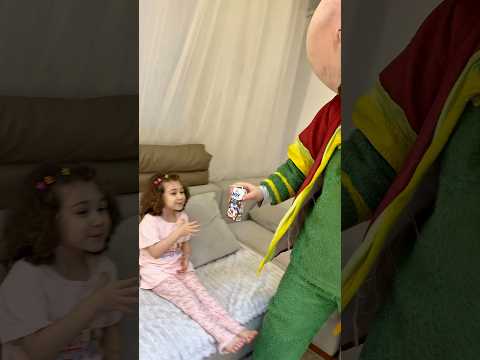 فنانيس سرق اكلات لولو وصفا