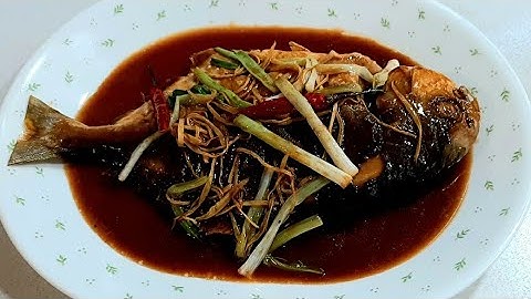 FRIED FISH POMPANO WITH SOY SAUCE