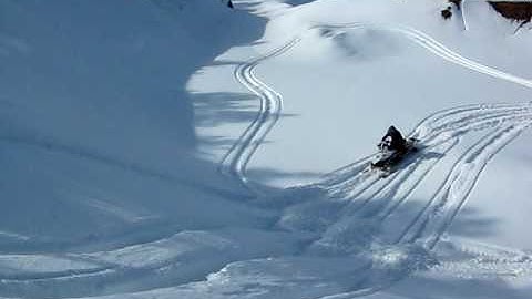 Polaris Switchback 800 -09 Camera man stands still :)