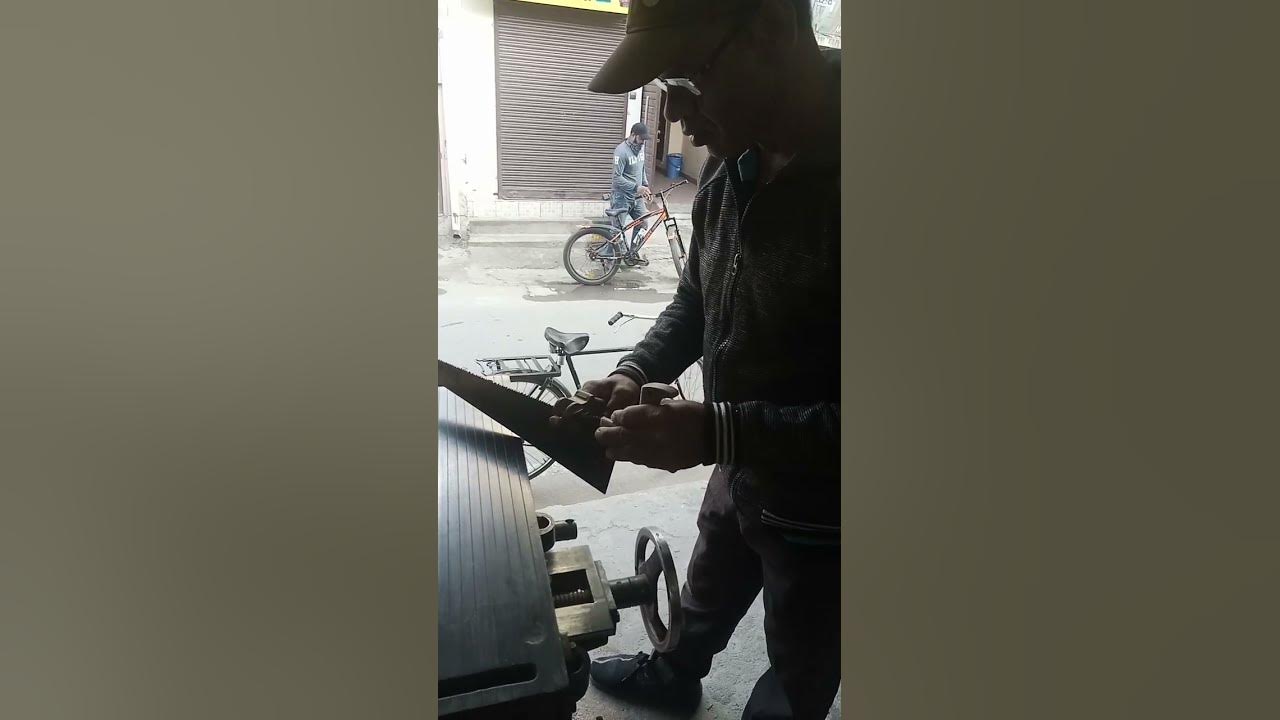 aari me bet kase lgaye #carpainter #woodwork #wooden #shorts #aari #