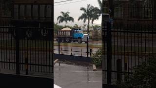 Straight Piped Cummins L10 loud Jake Brake! 🔥