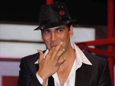 Akshay Kumar combines martial arts with cooking as...
