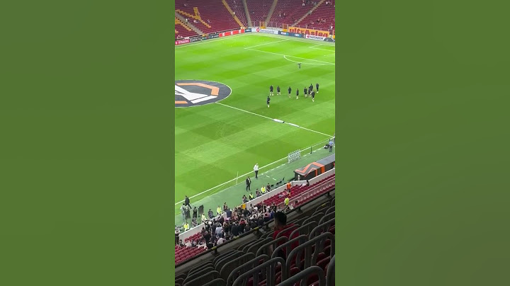 #ultras . Galatasaray🇹🇷 vs PAOK🇬🇷. Small fight.Inside the stadium a small groups of ca 50 PAOK Fans