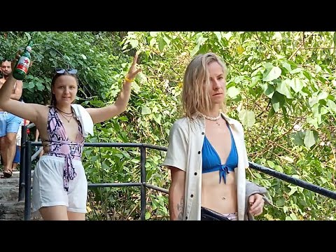 WANITA ABG EROPA !! FULL DI AIR TERJUN TERKENAL DI BALI