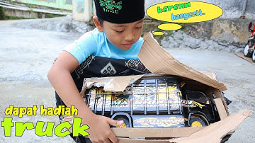 dimas dapat hadiah mainan miniatur truk oleng!! kejutan untuk dimas