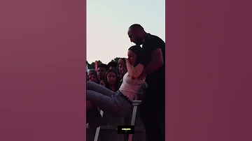 Niro Exhausse Le Vœu D Une Fan Magnifique 