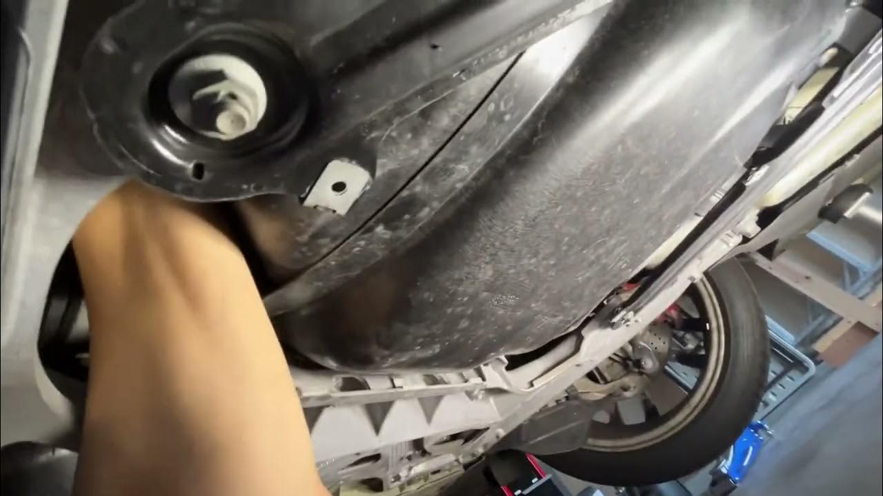 Porsche 981 fuel tank squeaking YouTube