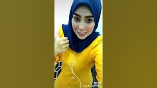 Tiktok Awek Baju Kuning