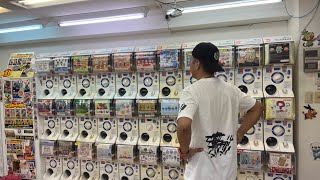 Jugando Maquinas Gachapon en vivo en Akihabara Japan Geek