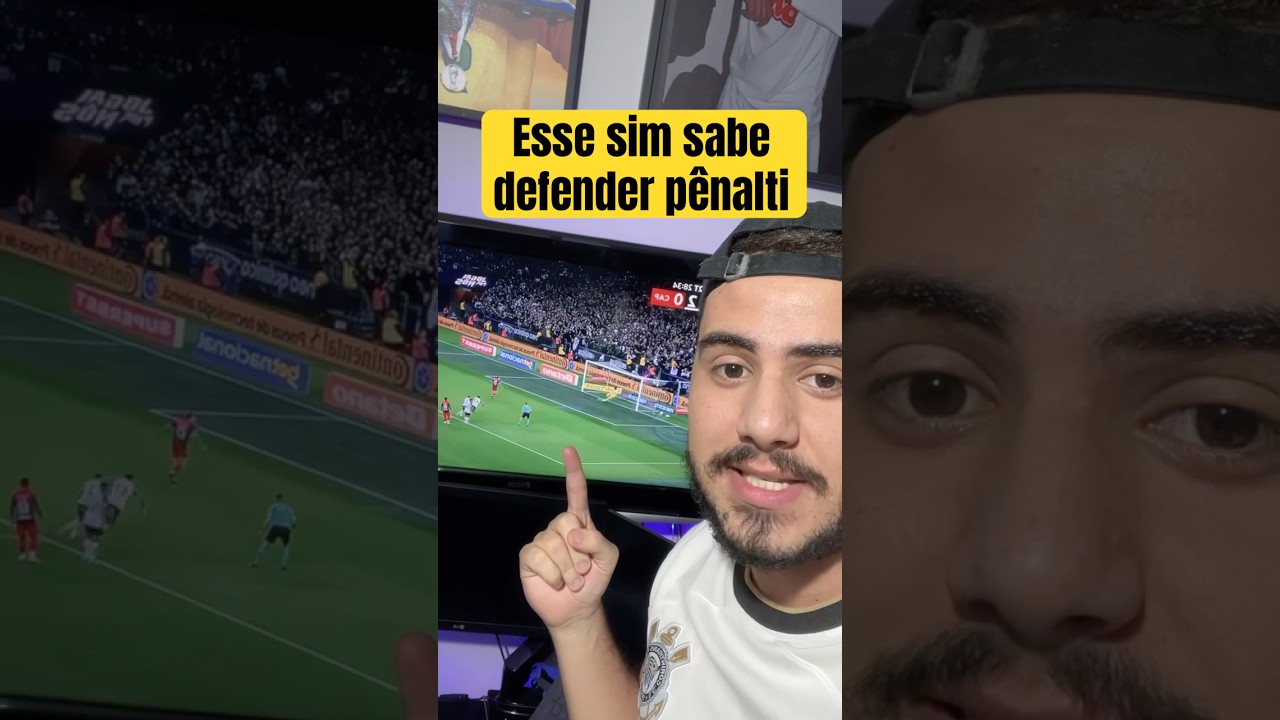 Hugo Souza defendendo pênalti contra o Athletico na Copa do Brasil