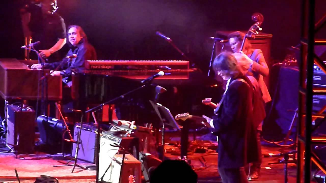 Love For Levon - Move Along Train Ft. Mavis Staple & Levon Helm Band 10-3-12 Izod Center, NJ