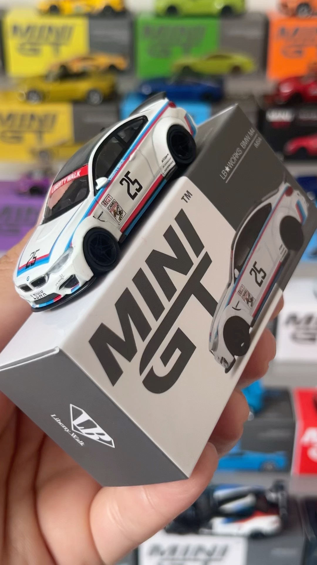 MINI GT LB Works BMW M4 IMSA 1/64 ミニカー MINIGT.com – Welcome to the World of 1:64!