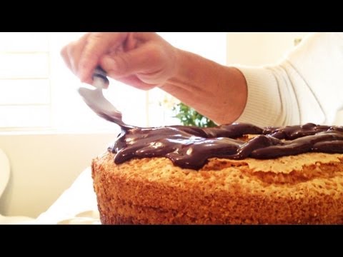 Bolo Branco com Chocolate da Lutti Bolos - Morumbi.TV (Água na Boca)