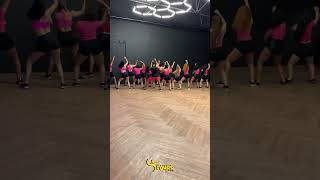 VAI TREMENDO O BUM BUM - DJ GUUGA | Troupe Fit (Coreografia Oficial) #shorts