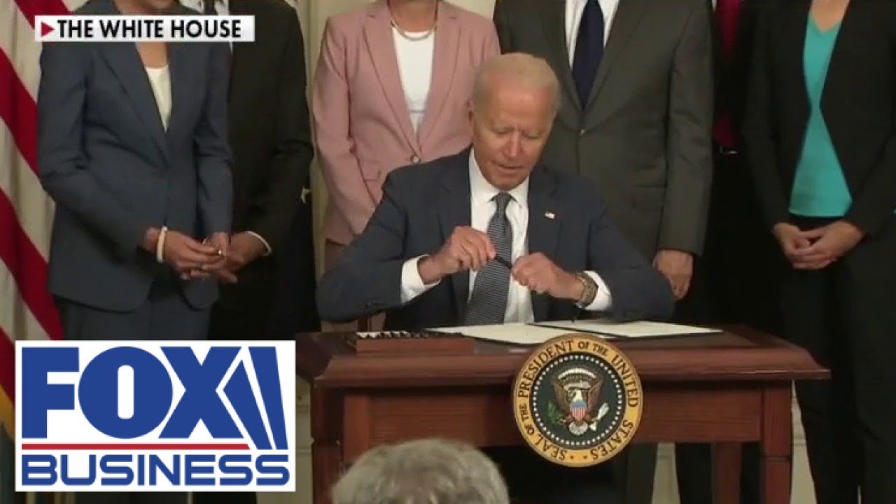 Biden signs sweeping executive order 'attacking' free markets