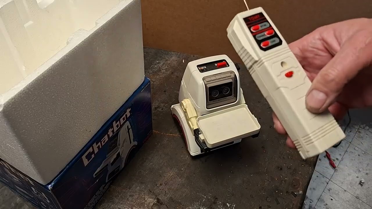 Tomy Chatbot von 1985 . Eine erste Vorstellung 