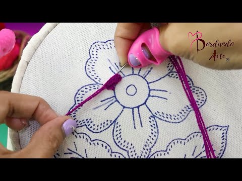 ¡¡Flores con relieve!! ???BORDADO DE FLORES CON PÉTALOS RELLENOS Y RELIEVE