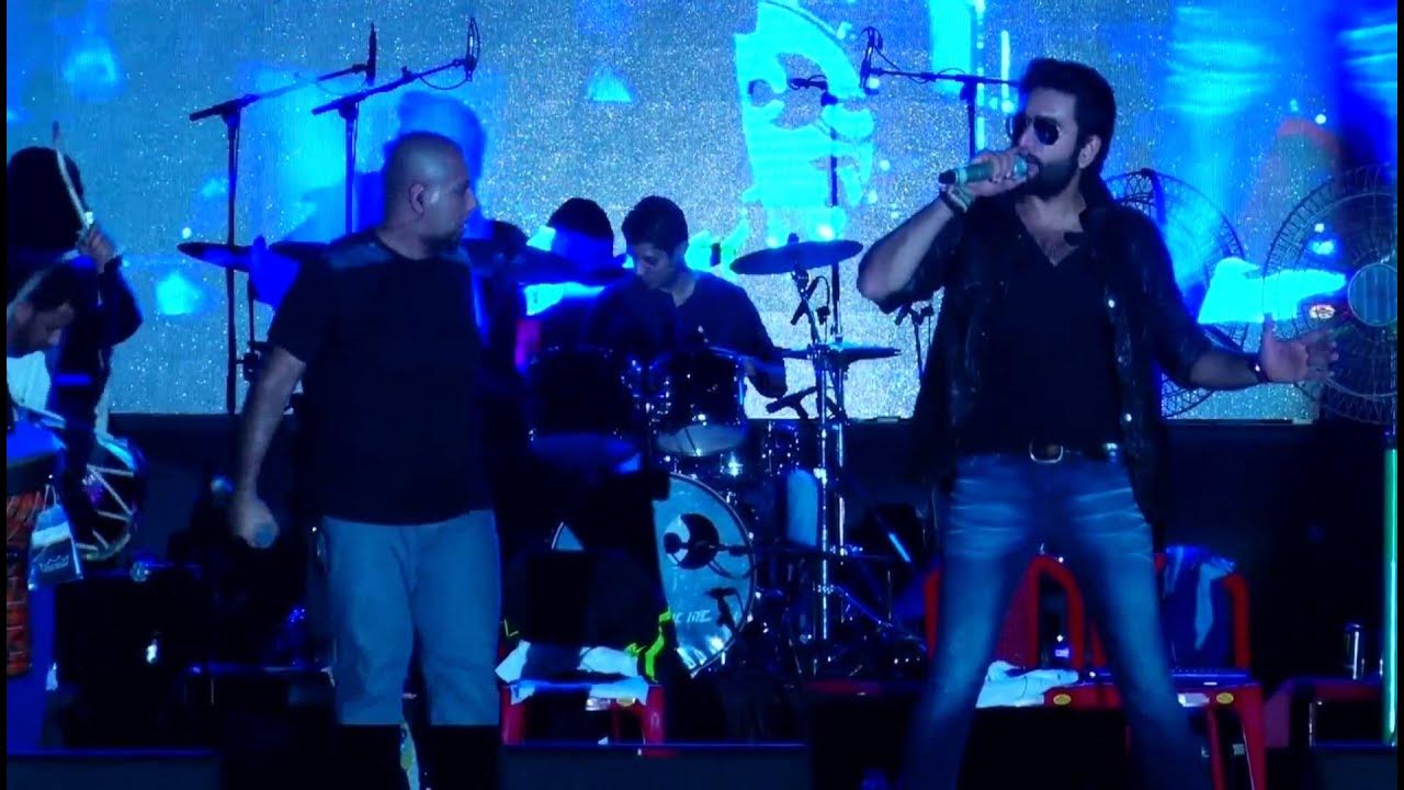 Dus Bahane Karke | Vishal & Shekhar - | Encore Night-INCIDENT '15 | High on colour | NITK Surathkal Dus Bahane Karke | Vishal & Shekhar - | Encore Night-INCIDENT '15 | High on colour | NITK Surathkal