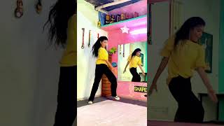 Aa Gaya Aa Gaya 🖤💛 #trending #viralvideos #shorts #dancevideos #sandhuuu #viralvideos #oldisgold