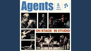 Video thumbnail of "Agents - Kello käy (A Wondrous Place - Live)"