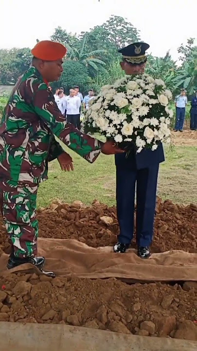 Tembakan Salvo Pemakaman Militer TNI AU