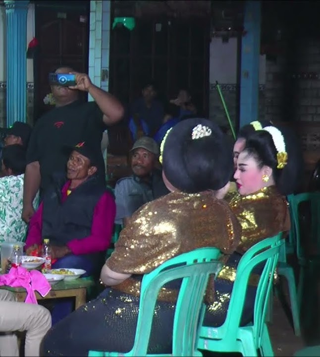 Mbak Karniati di iringi kendang Ketipung