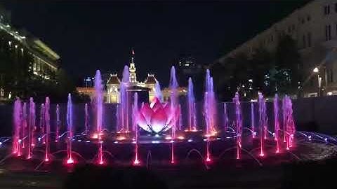 Công trình Đài phun nước Nguyễn Huệ về đêm