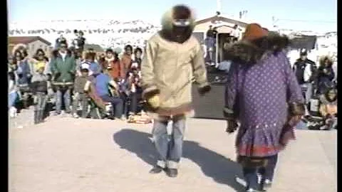 86 10 TAMAPTA the Kingalik Jamboree / Tom Elanik Sr