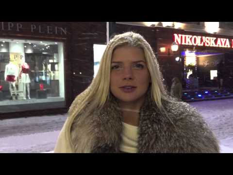 Video: En Blondine Er Bedre!: Anastasia Zadorozhnaya Viste Et Arkivbillede I Billedet Af En Brunette