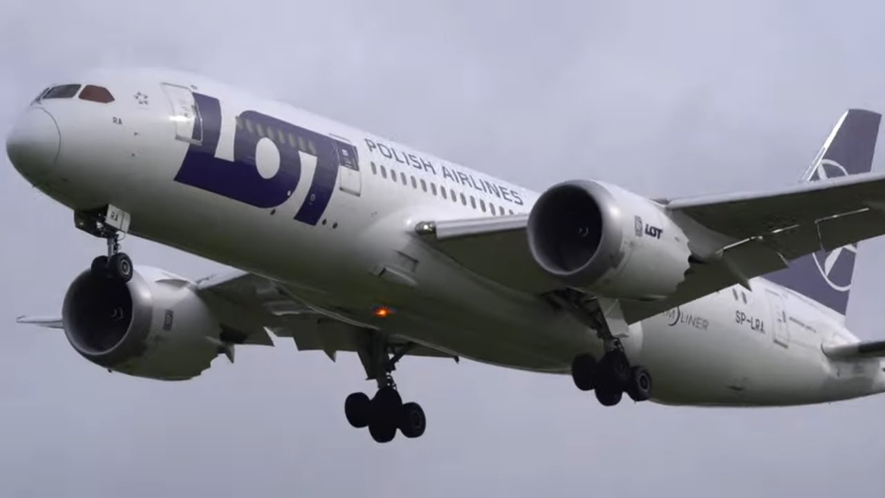 LOT Boeing 787 Dreamliner - Landings & Take-off | Krakow Airport