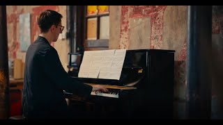 A German Pianist Performed Wanjiang At An Ancient Teahouse In Chengdu.