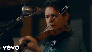 Video thumbnail of "Old Crow Medicine Show - Honey Chile (Official Live Video)"