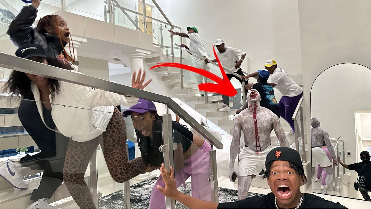 РОЗЫГРЫШ С ПРИЗРАКОМ В ДОМЕ! (СТРАШНО)