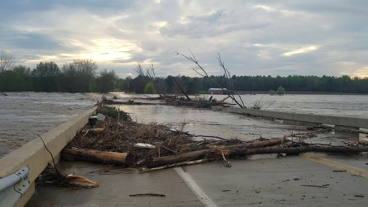 Wixom Lake Dam Failure in Edenville Massive Flooding Downstream