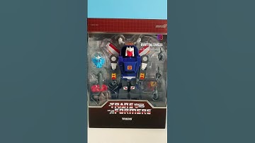 @Super7Official  Transformers Ultimates! : Tracks #super7ultimates #super7