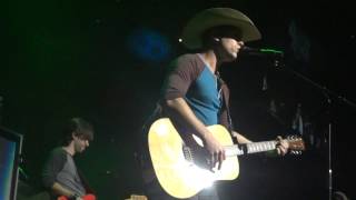 Hurricane ~ Dustin Lynch