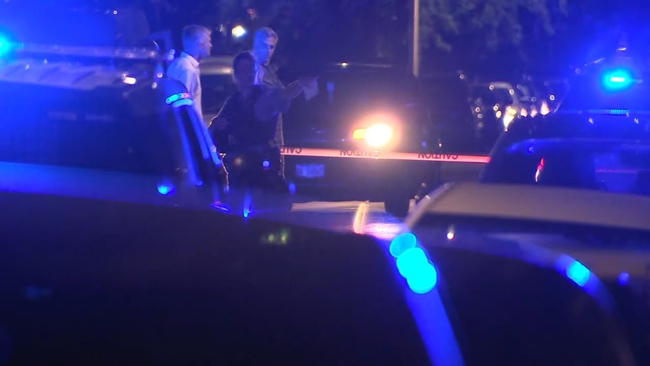 BREAKING: Man shot during attempted carjacking in Chicago, police say ...