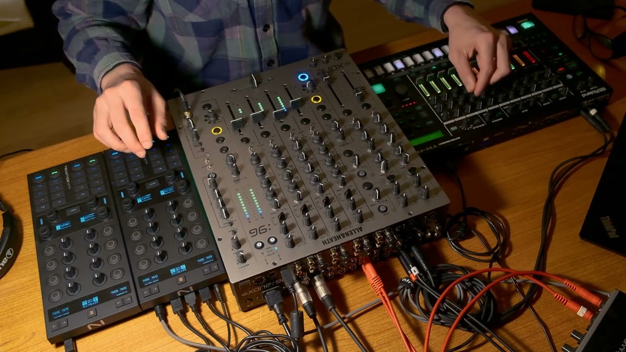 Underground Techno Mix w/ Xone96 & Traktor X1 MK3 | 26-11-2024