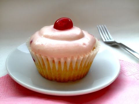 Video: Wie Man Leckere Cupcakes Macht: Zwei Rezepte
