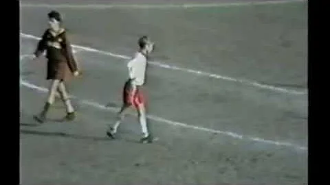 Quando ha iniziato a giocare Totti?