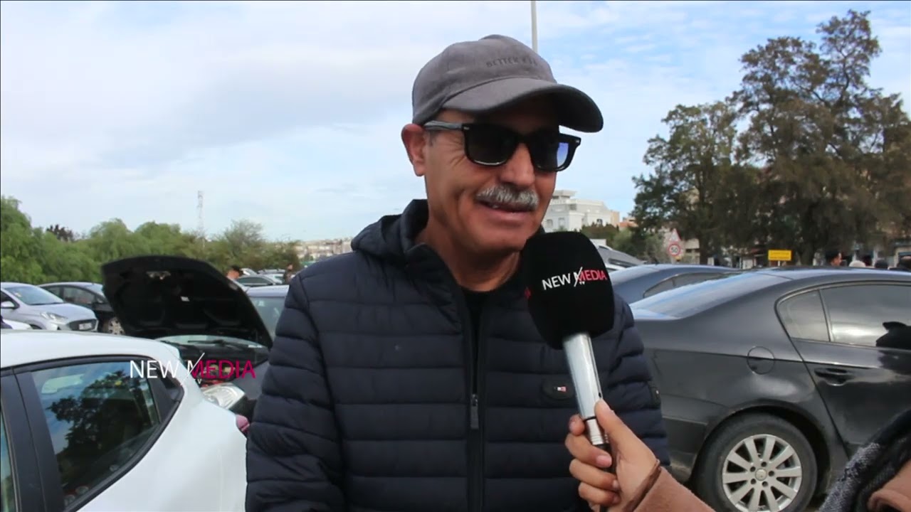 من الكاف جاء لسوق السيارات بالمروج يحب يشري سيارة .. 