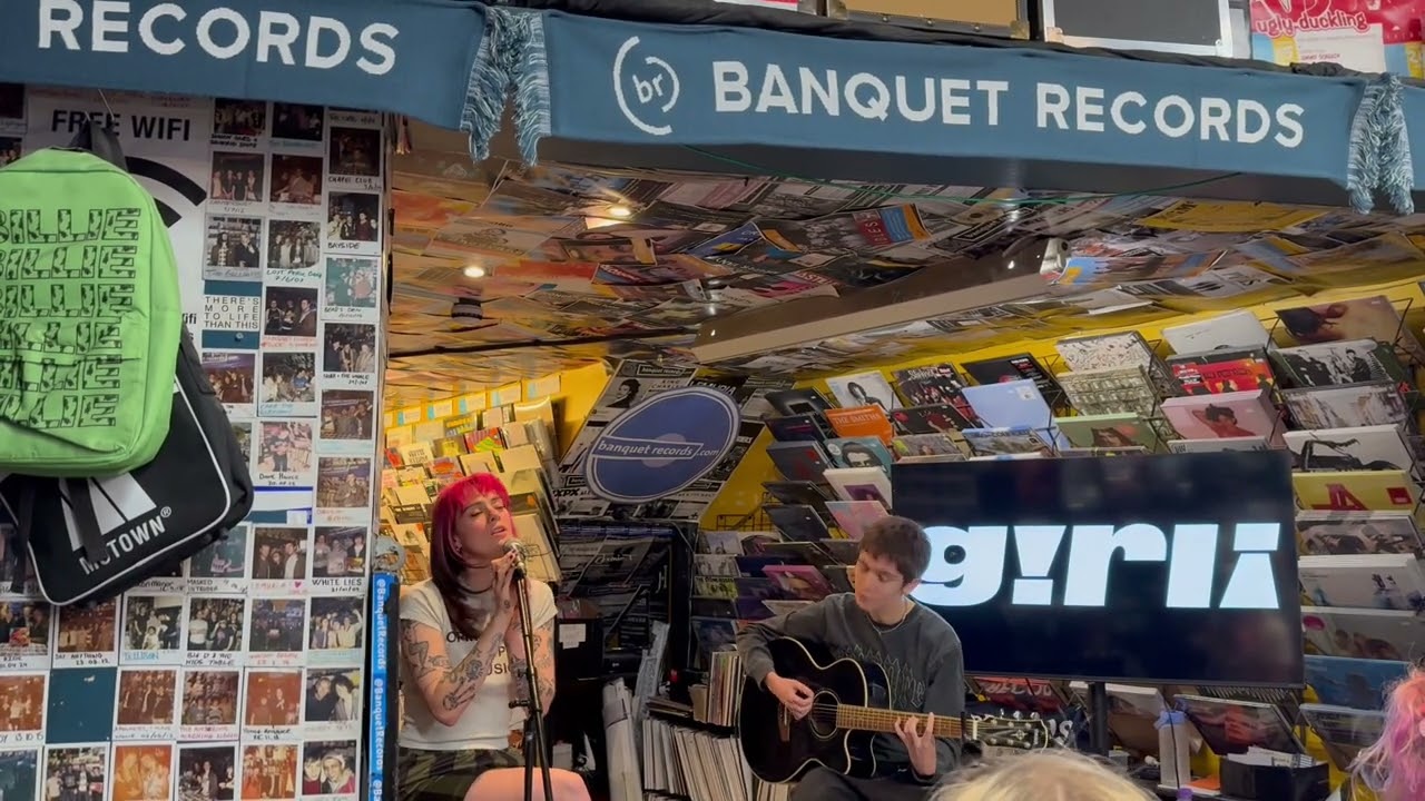 YouTube에서 Girli - The Answer, Live at Banquet Records 보기 YouTube에서 Girli - The Answer, Live at Banquet Records 보기