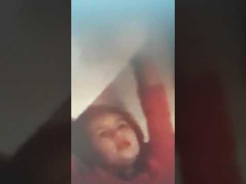 Arhiva: Djevojčica pjeva