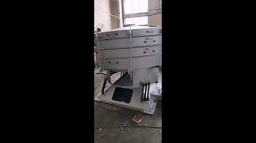 tumbler screening machine running