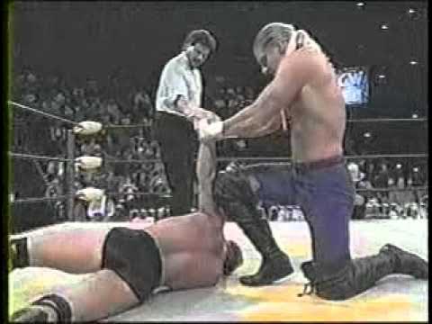 Alex Wright vs Jean Paul Levesque (Triple H)