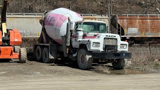 Concrete Conveyor Truck with a Chute  || Grout Delivery