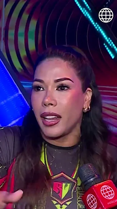 AMÉRICA ESPECTÁCULOS | Karen Dejo tuvo reencuentro con su novio en Miami | #shorts