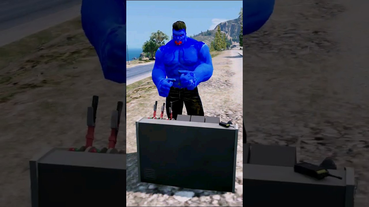 GTA V: BLUE HULK SAVING SHE HULK FROM THOMAS THE TRAIN 