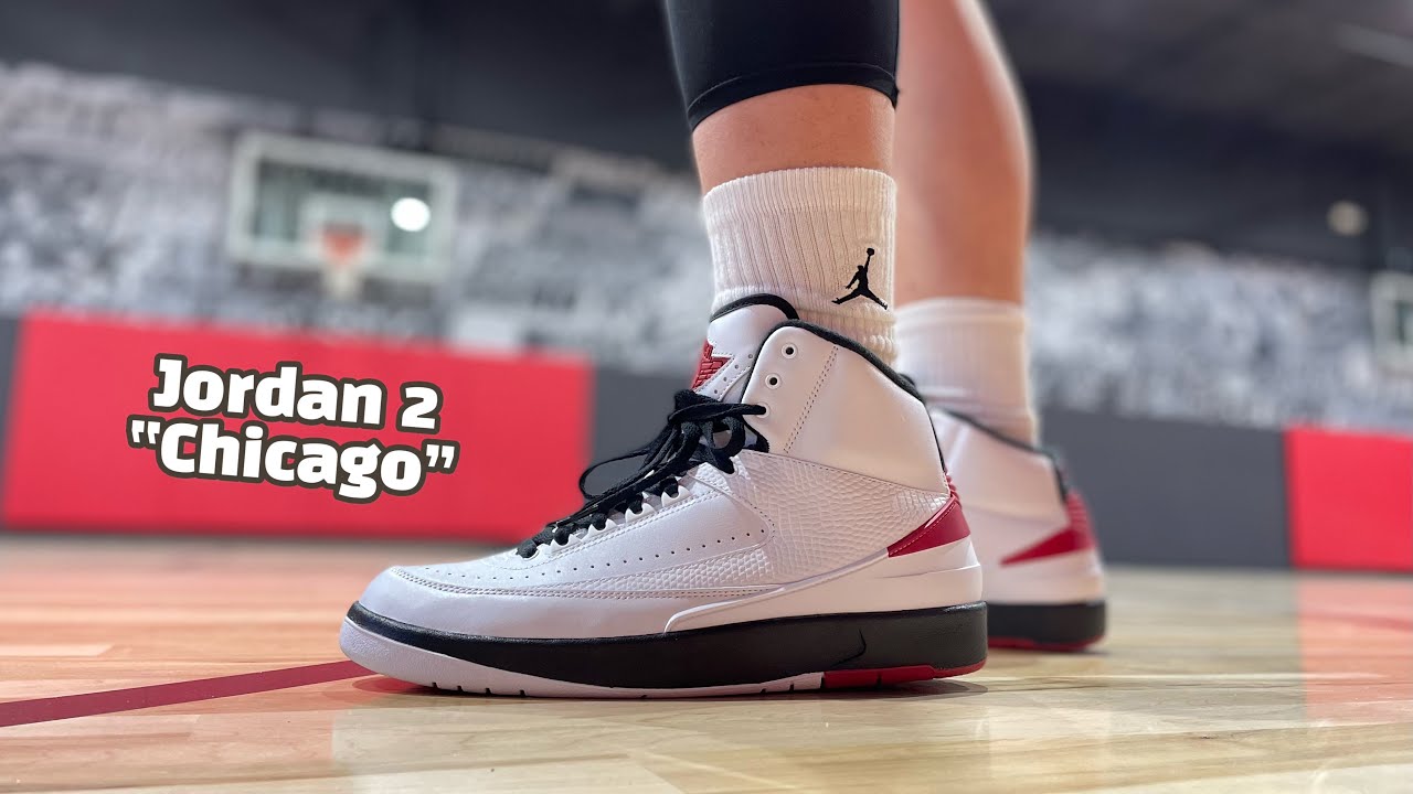 Air Jordan 2 OG Chicago 2022 - YouTube